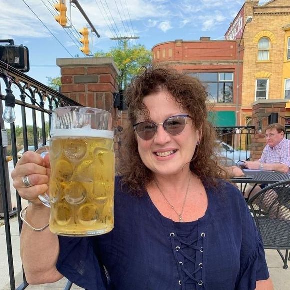 Meet your Posher, Tracy - Picture 1 of 1